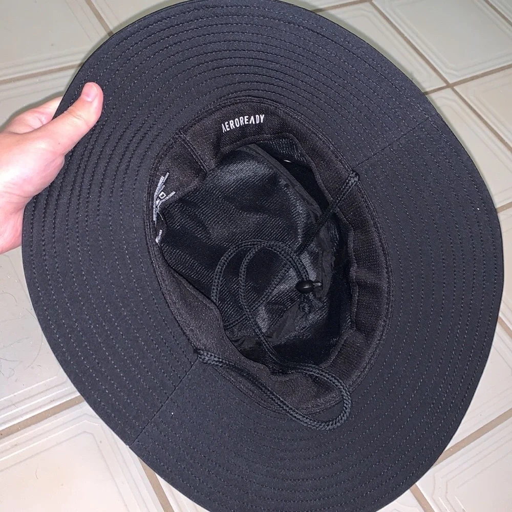 Adidas bucket hat